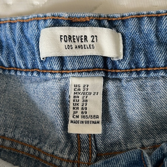 denim shorts - Picture 3 of 3